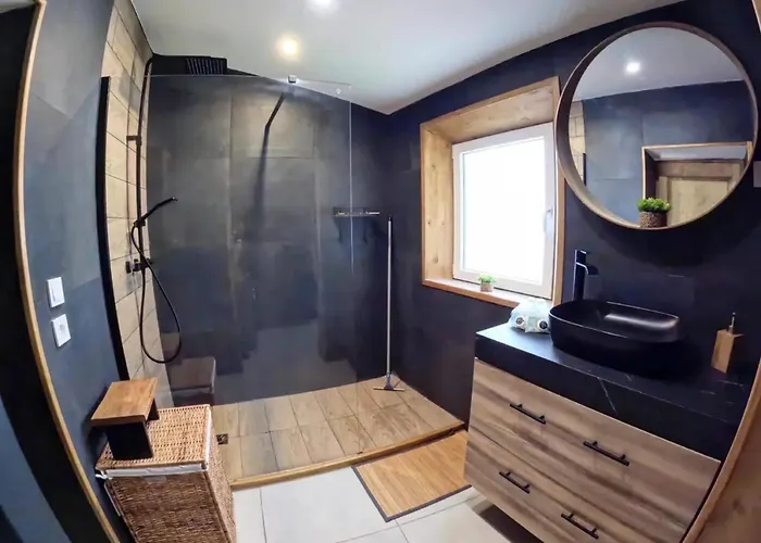 Feriehus Paisible Au Coeur De La Montagne Bourbonnaise, Animaux Acceptes - Fr-1-489-553